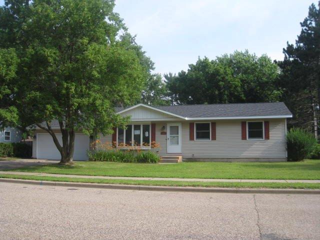 541 Grove Ave
