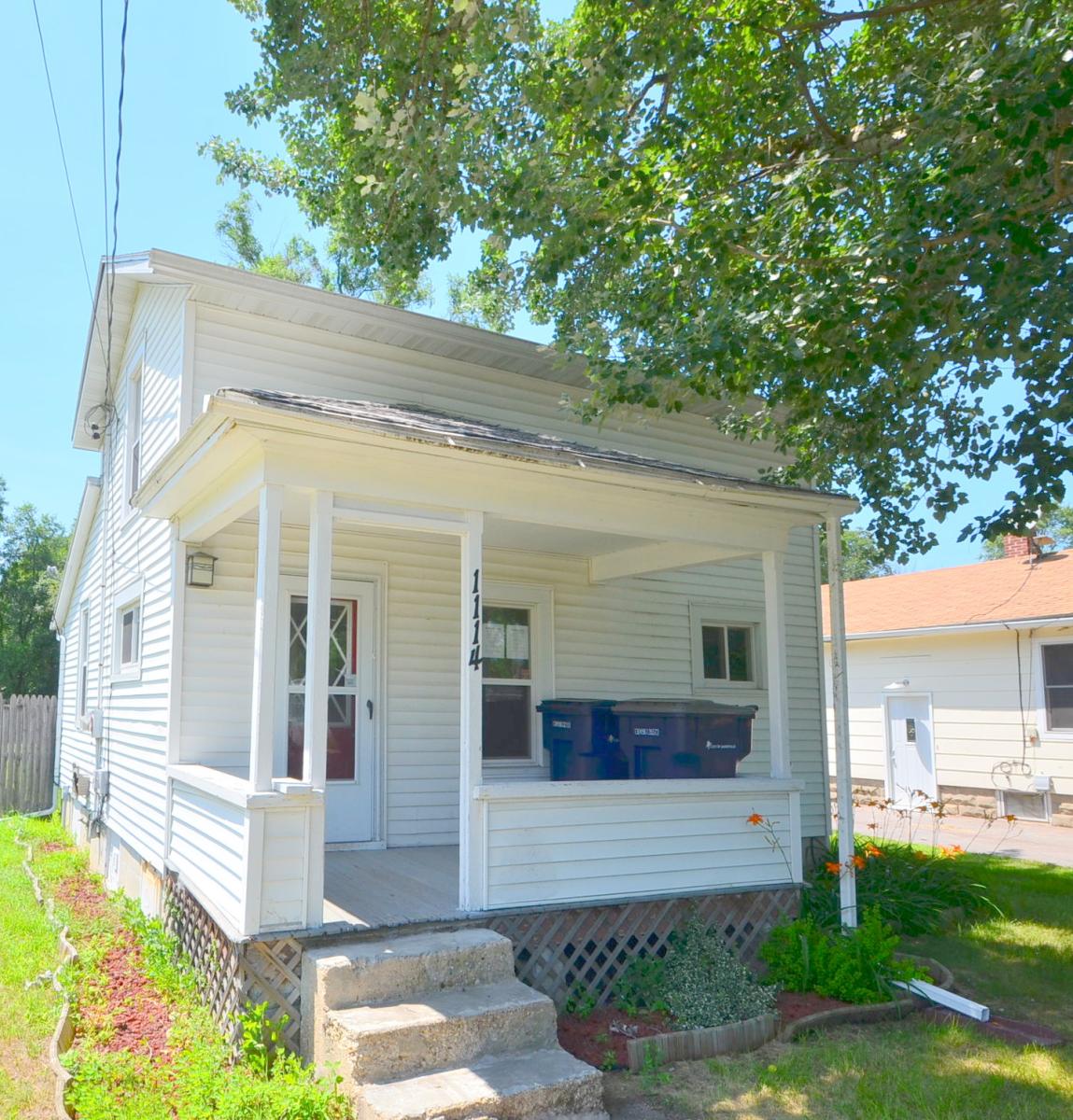 1114 Bouchard Avenu