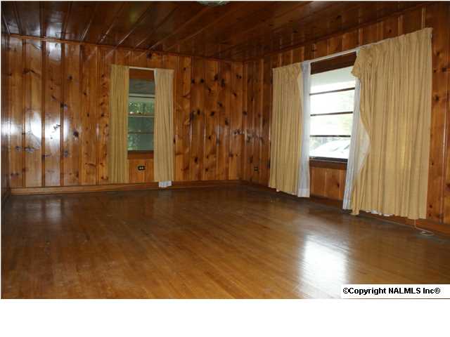 705 W Mckinney Ave