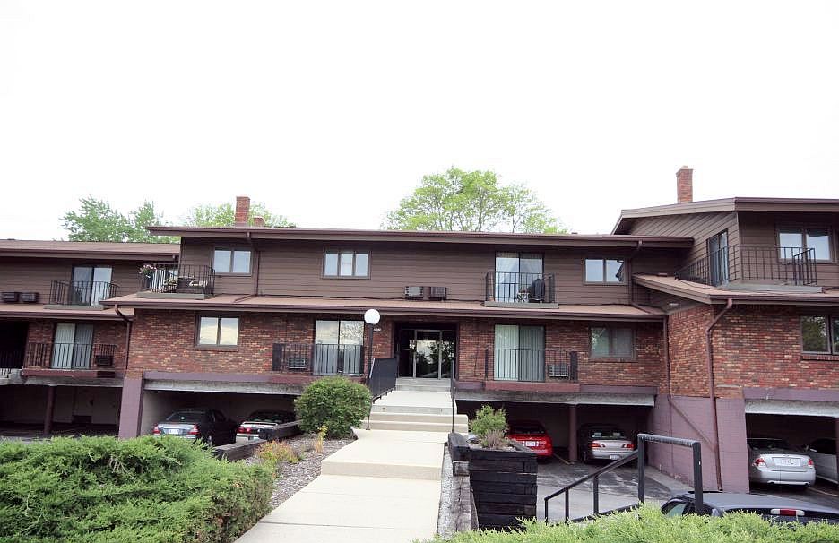 4025 S 84th St Apt