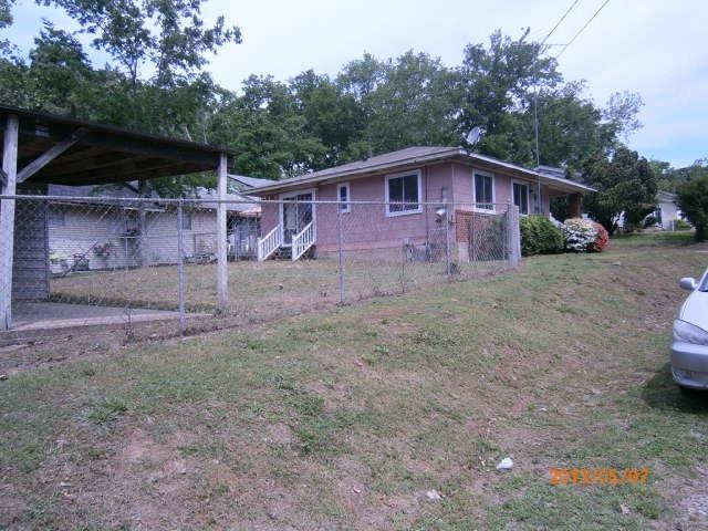 112 Tuggle St