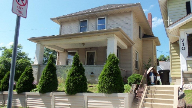 706 Cherry St