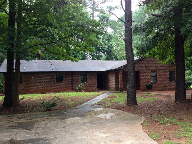 115 117 East Paces Dr