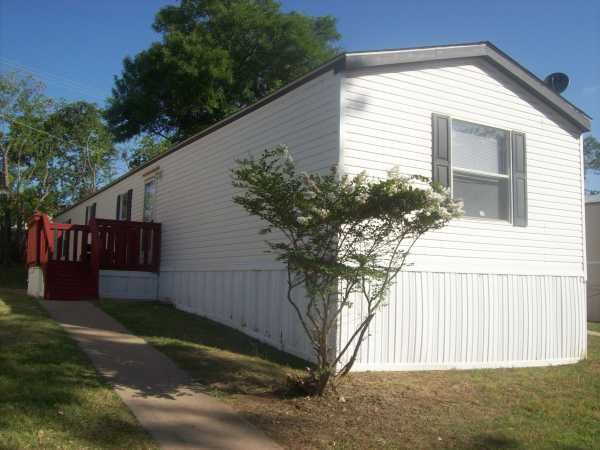 5018 Shoreline Circle W #28