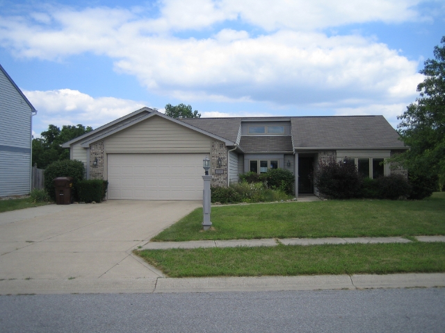 8809 Winchester Ridge Dr