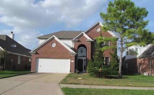 10122 Willow Crossing Dr