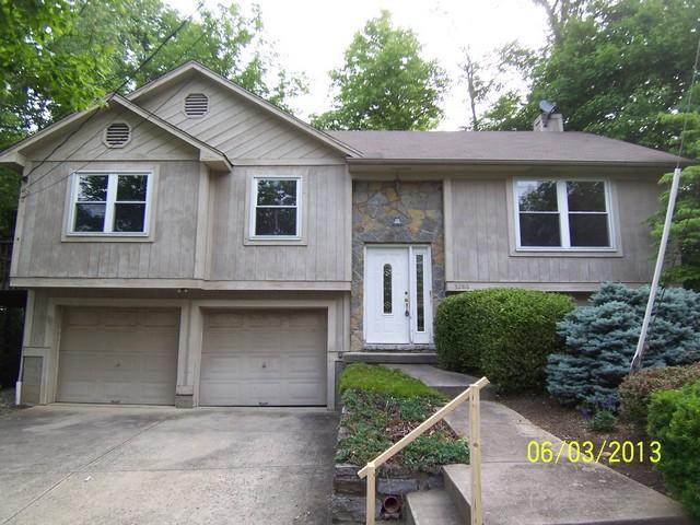 5286 Lakefront Dr
