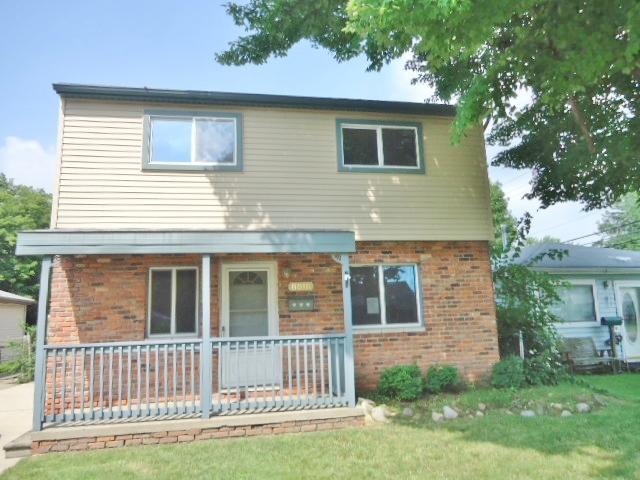 8010 Pine St.