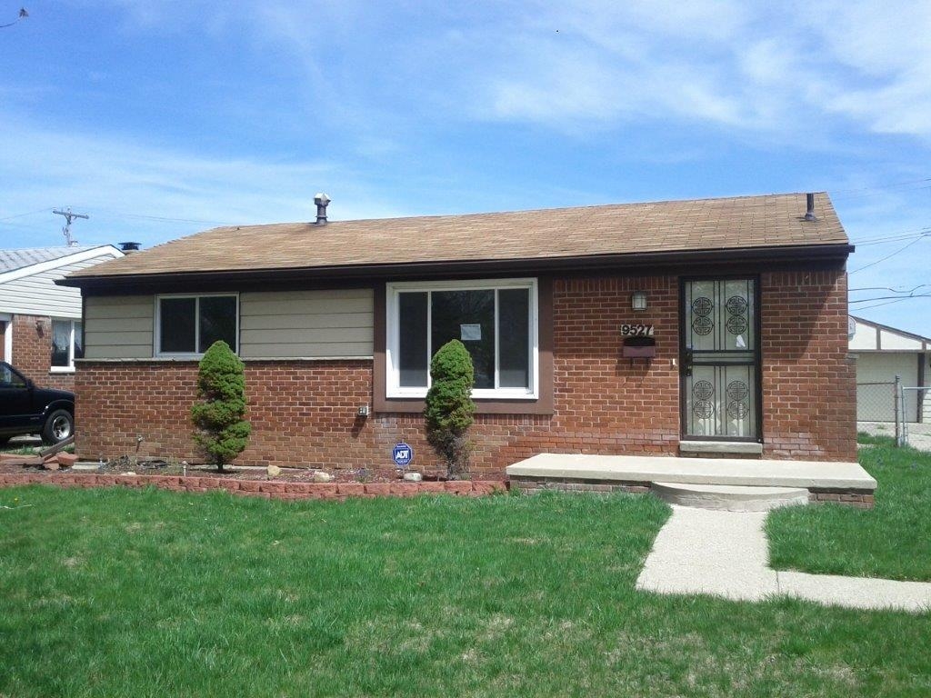 9527 Michael Dr