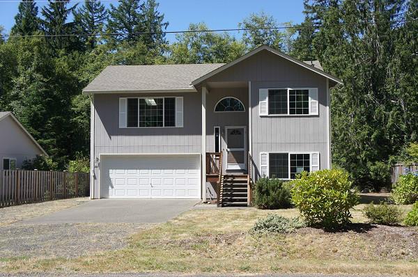 221 E Mclane Dr