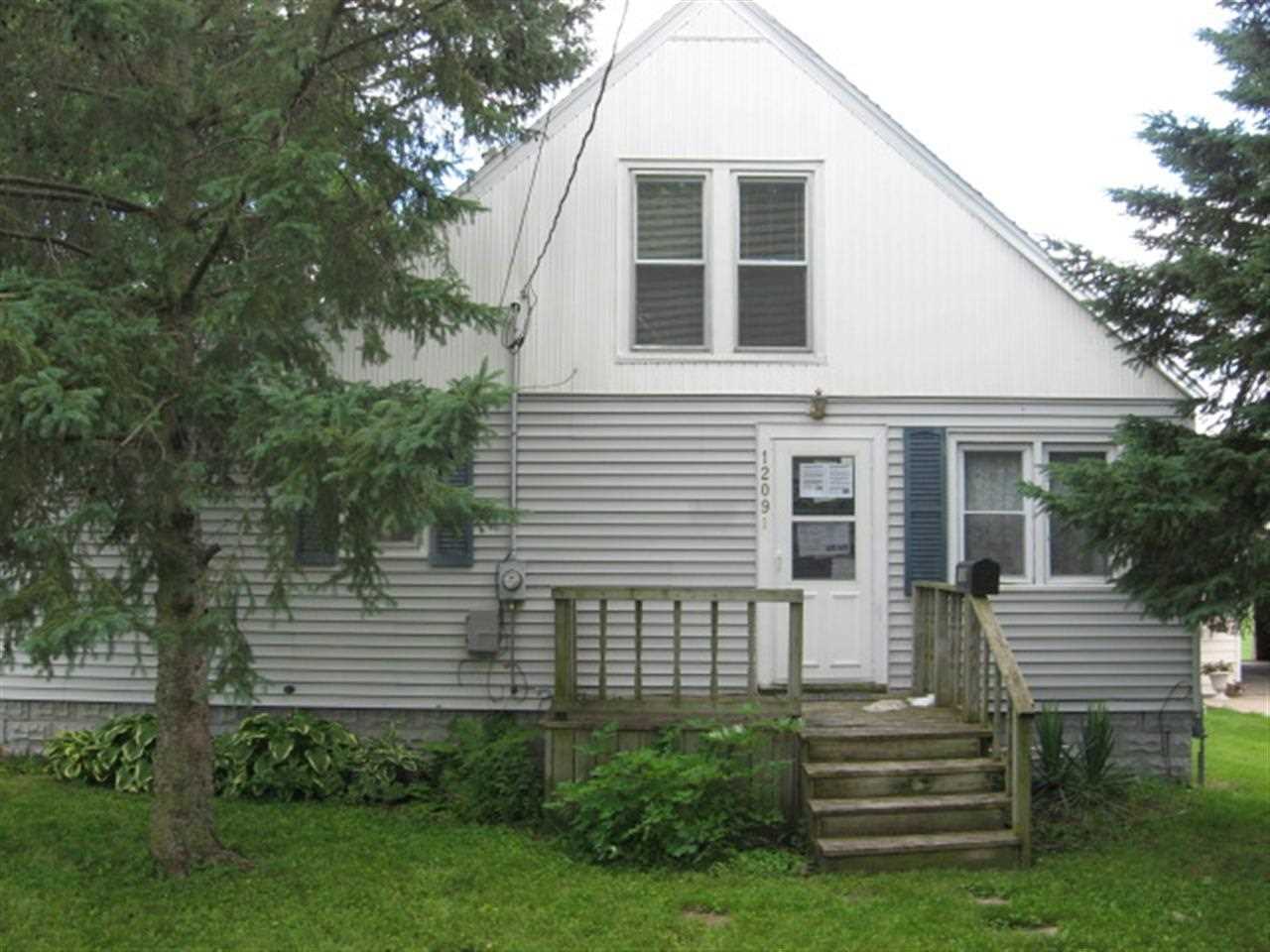 1209 Downing Ave