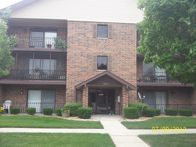 16813 81st Ave Apt 1s