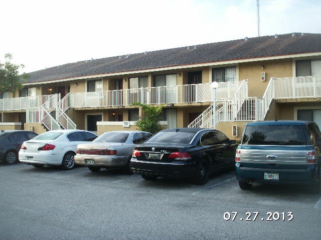 430 NW 214 St Unit 203 Bldg 19