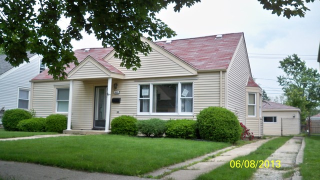 9825 S 54th Ave