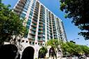 1250 N La Salle Dr Apt 806