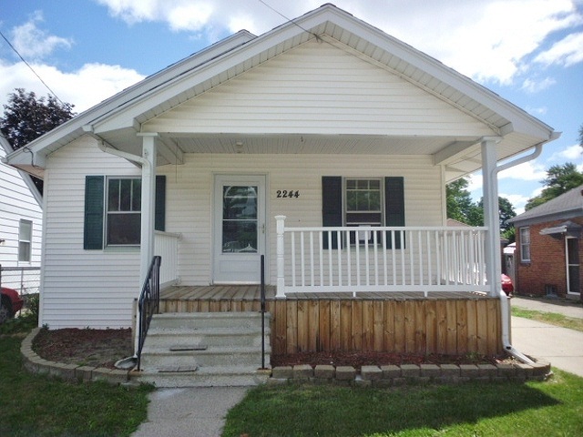2244 Avon Street