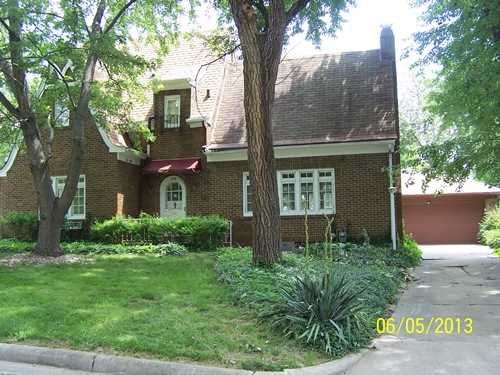 140 W Court Manor Pl