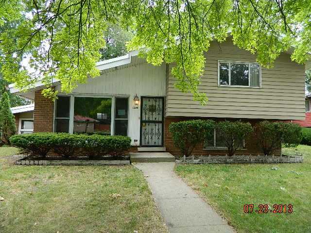 15318 Hastings Dr
