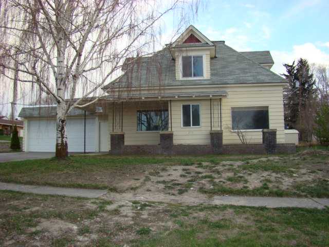 274 E 1st S