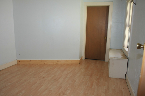 123 N 64th Ave W