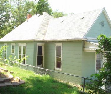 210 E Kansas Ave