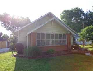 304 N Chandler Ave