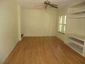 2613 Forest Ln