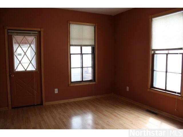 232 E 4th St