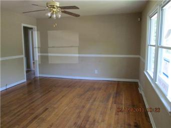 3805 E 68th Ter