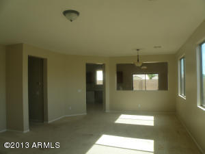4110 W Winston Dr