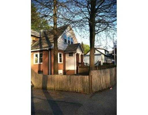 1319 N Main St