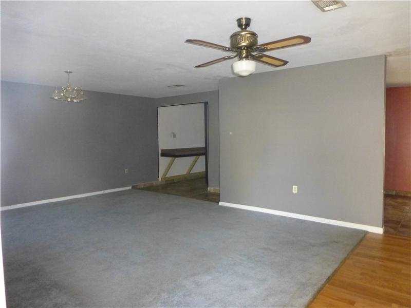 1318 Kenny Dr