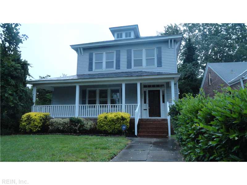 1711 Fontainebleau Cres