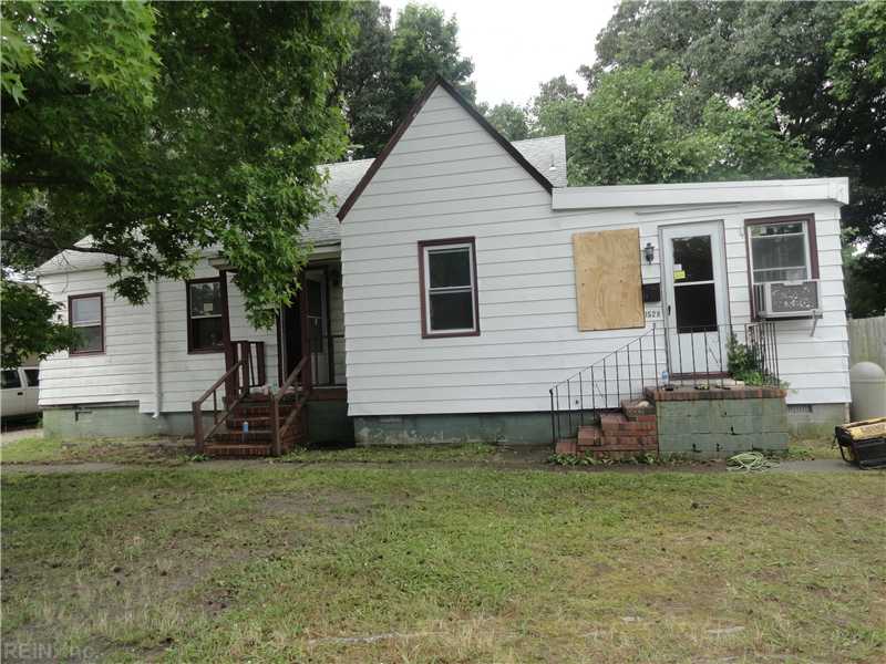 1529 Fairbanks Ave
