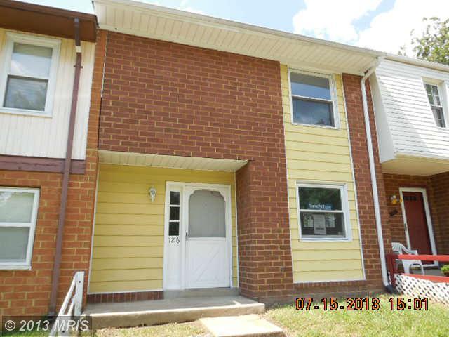 126 Oak Dr