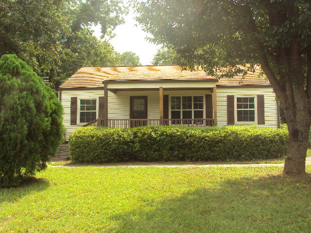 1311 Davis Ave