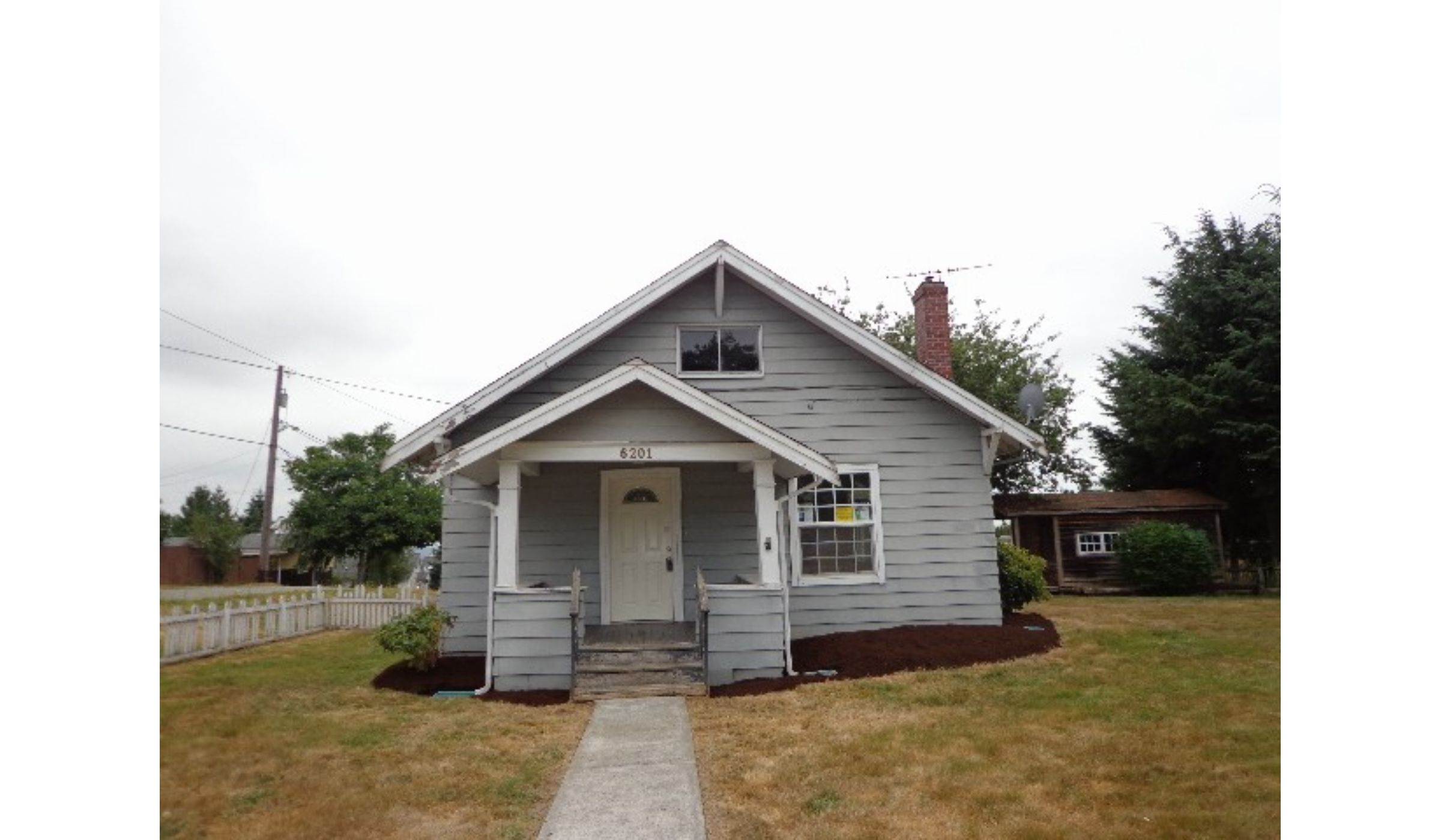 6201 Commercial Ave