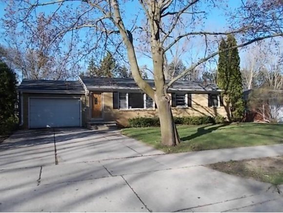 1818 Debra Ln