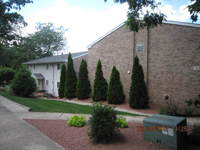 425 Baker St Apt 204