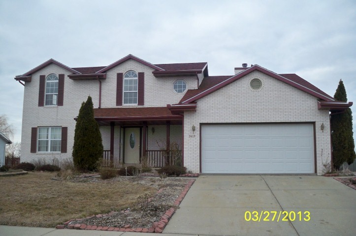 1401 Whispering Pines Dr