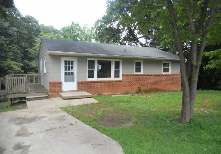 2711 Douglas Drive