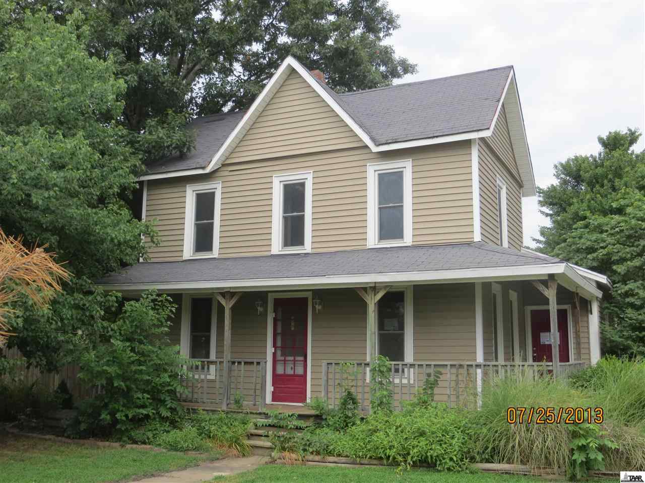 111 E Bridge St