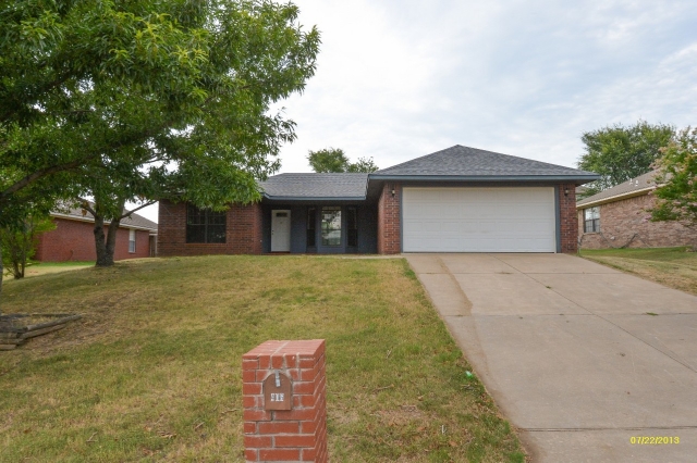 406 Crestview Dr