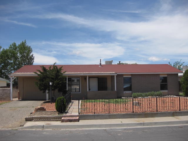 1739 Procyon Ct SE