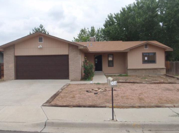 306 La Crosse Ave