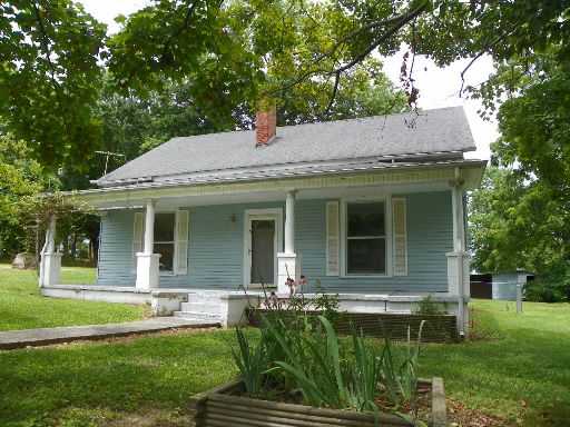 122 E High St
