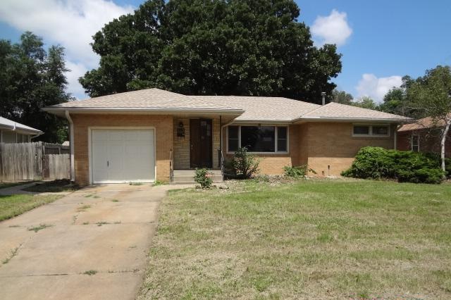 819 E Claflin Ave