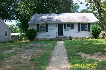 2308 Lenora Ln