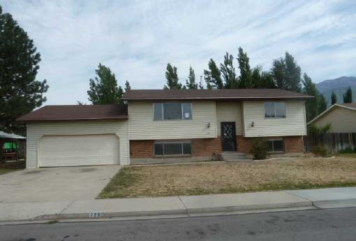 736 W 1000 North