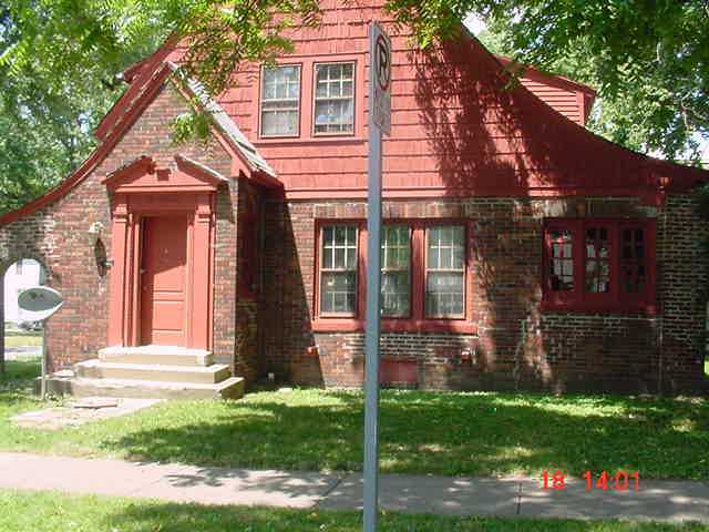 270 W Leafland Ave